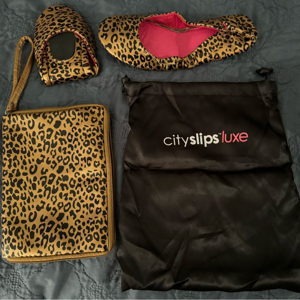 City Slips Luxe Foldable ballet slippers (new)
